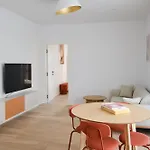 Orange I One Bedroom I One Cotroceni Park 부쿠레슈티