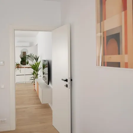 Orange I One Bedroom I One Cotroceni Park *